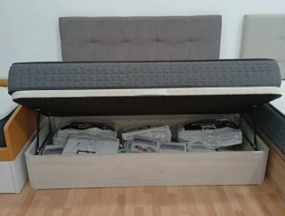 Canapés abatibles en liquidación. Ofrece un gran