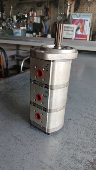 Pompa tripla Casappa