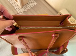 Borsa Carpisa marrone con tracolla rosa