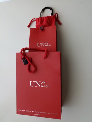 Pulsera hombre UNO de50 cuero y detalles plateados