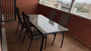 Mesa cristal y 4 sillas terraza