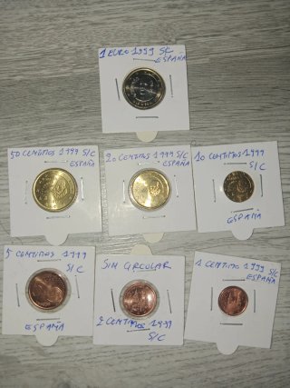 11 Monedas S/C España , euros 1999  y pesetas .