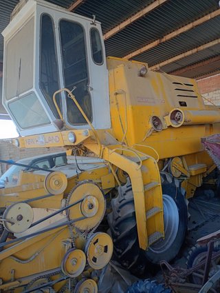 Cosechadora new holland Clayson 1530