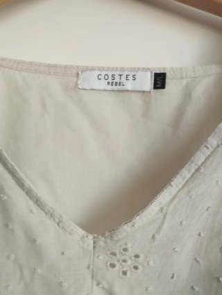 Blusa Costes volantes muy favorecedora