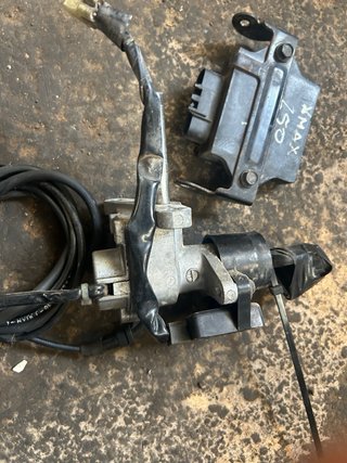 Juego Cerradura y Centralita Yamaha Xmax 250