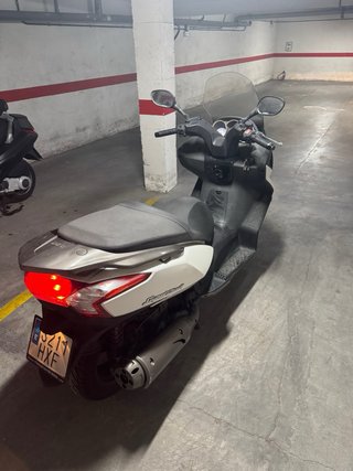 Moto Scooter 125cc Blanca
