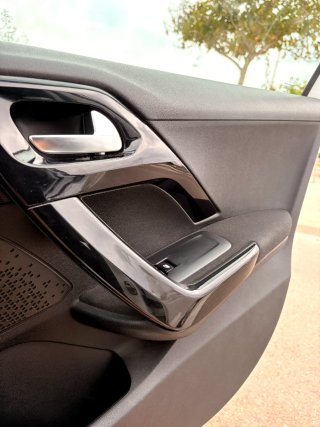 Peugeot 208 2016
