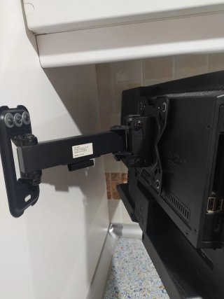 Televisor LG Negro 20 pulgadas.