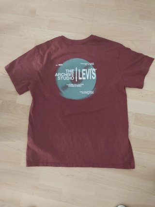 Camiseta Levi's Relaxed M Roja
