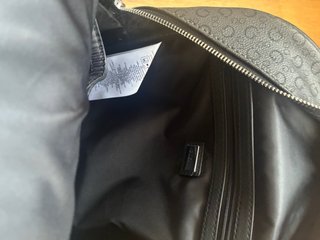 Mochila Guess Negra y Marrón
