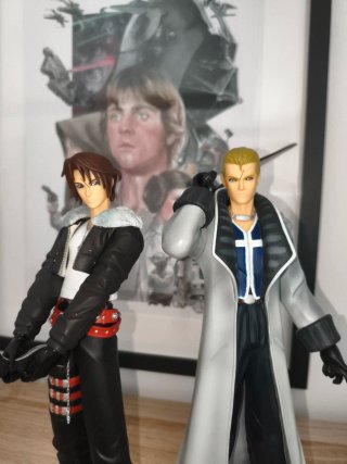 Figuras Squall y Seifer Final Fantasy VIII