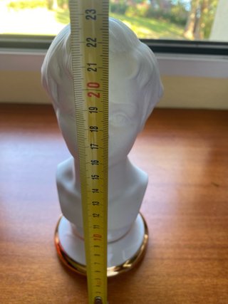 Busto de porcelana blanco y dorado
