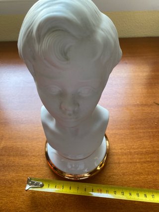 Busto de porcelana blanco y dorado