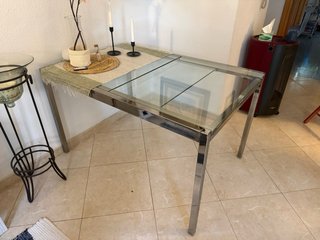Mesa cristal y metal extensible Ikea