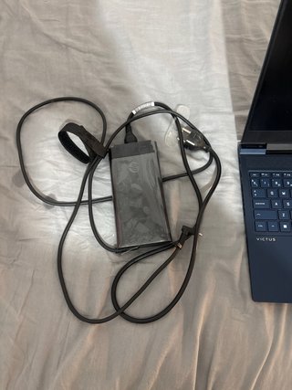 Portátil HP Victus Ryzen 7 RTX 4050 16GB
