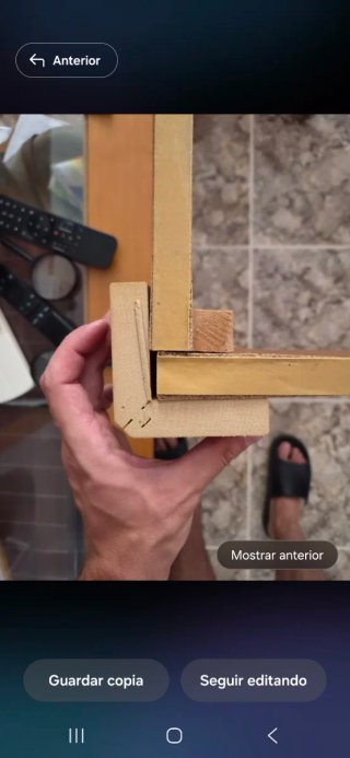 Mesa comedor y 4 sillas de madera
