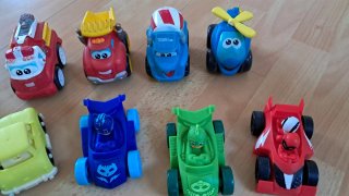 Lote coches de plástico variados