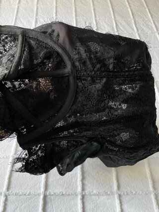 Body de encaje negro licra