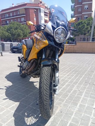 Honda Transalp Negra y Amarilla