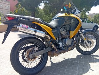 Honda Transalp Negra y Amarilla