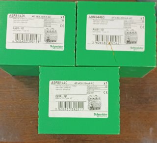 Diferencial 4 polos Schneider A9R81425