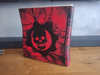 Xbox 360 Slim Gears of War Edición Roja