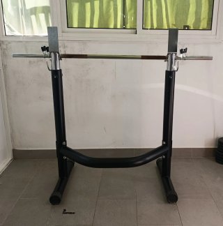 Soporte y barra de pesas  de 150 con pinzas
