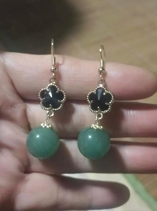 Pendientes flor negra y perla verde