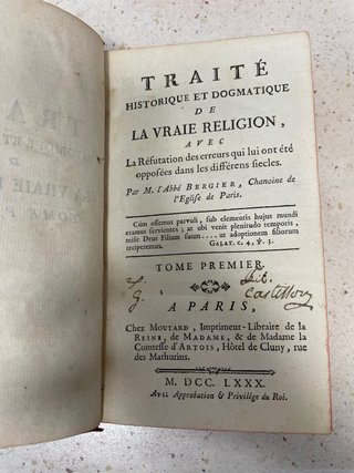 Libros religiosos antiguos