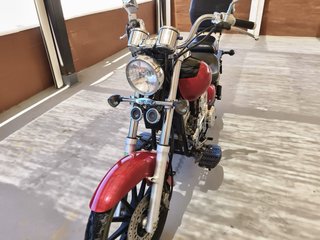 Daelim Daystar 125cc Moto Cruiser Roja