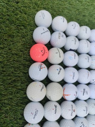 53 Bolas de Golf Usadas Varias Marcas