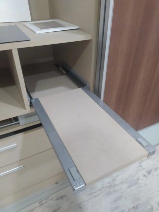 Armario empotrado melamina y vidrio lacado