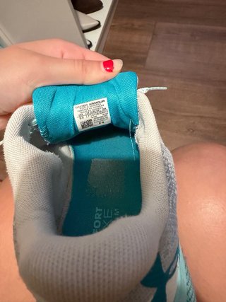 Zapatillas Under Armour Blancas y Turquesa