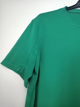 1€Camiseta QUECHUA verde talla S