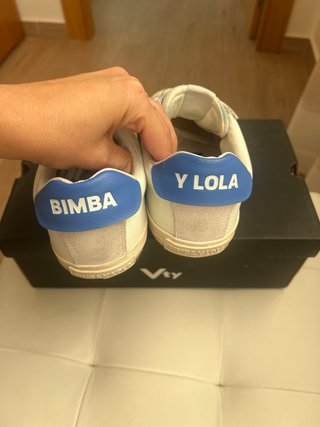 Zapatillas Bimba y Lola Blancas y Azules