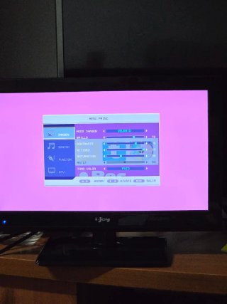 TV i-joy 16 con mando y cargador