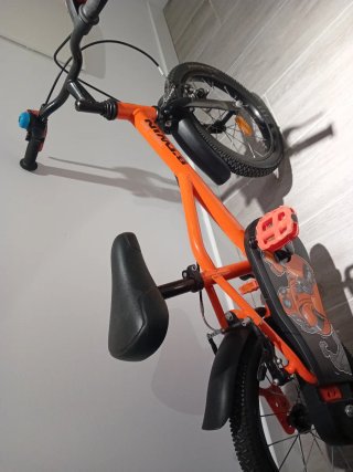 Bicicleta infantil naranja Btwin