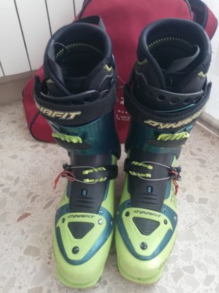 Botas esquí travesía Dynafit T44, con Crampones