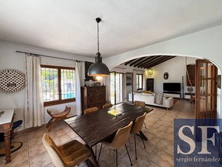 Casa adosada en venta en Cómpeta