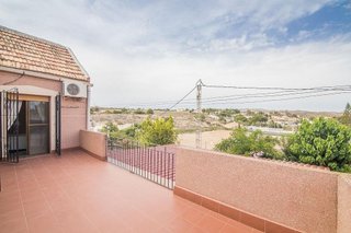 Chalet en venta en Peña de las Águilas en Elche
