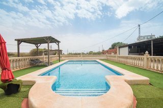 Chalet en venta en Peña de las Águilas en Elche