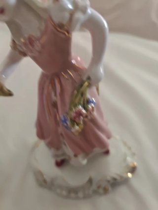 Figura porcelana vintage mujer flores