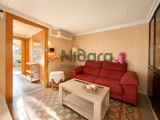 Ático en venta en Sant Antoni en Barcelona