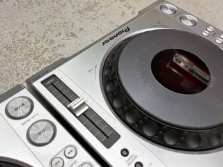 2x Pioneer CDJ-850