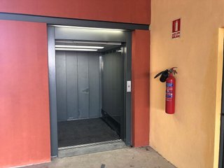 Nave industrial en venta en Pomar en Badalona
