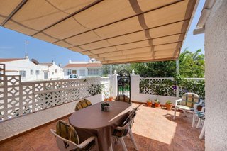 Chalet en venta en La Siesta - El Salado - Torreta en Torrevieja