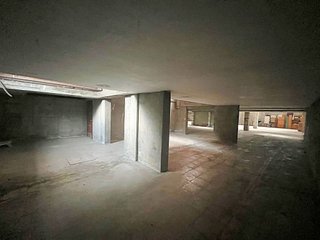 Local comercial en venta en Valdepelayo - Montepinos - Arroyo Culebro en Leganés