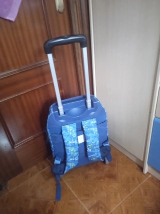 Mochila escolar con ruedas para niño