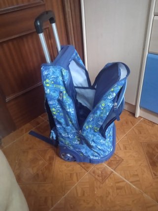 Mochila escolar con ruedas para niño