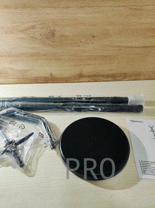 Perchero de pie para sombreros - Amazon Basics